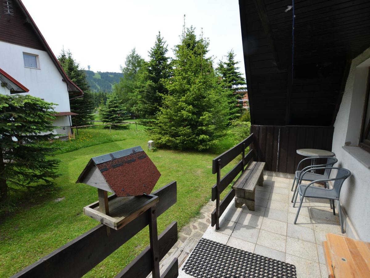 Nice Holiday Home In The Ore Mountains Only 500M From The Chairlift Loucna pod Klinovcem Ngoại thất bức ảnh